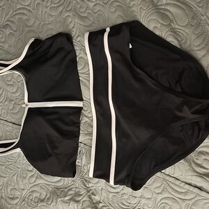 Old Navy Black and White 2 Piece Swimsuit Set